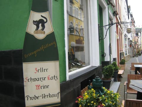 Apartment in Wehlen with Garden, BBQ, Fireplace, Bicycles Apartment in Graach an der Mosel