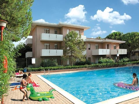Holiday apartment with shared pool in Lignano Apartment in Lignano Sabbiadoro