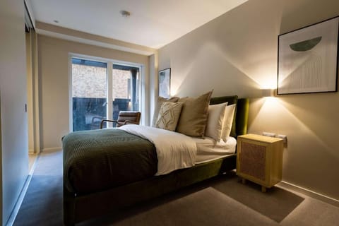 Verdana Suite 1BD Flat Near Centre Apartment in Salford