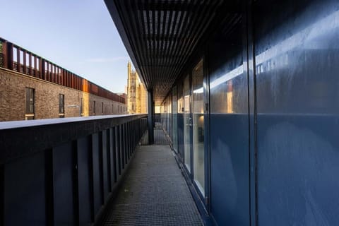 Verdana Suite 1BD Flat Near Centre Apartment in Salford