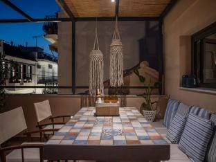 Elegant City Apartment - 250m from Solomos Square Apartment in Zakynthos