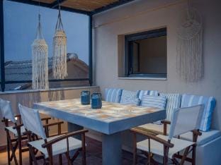 Elegant City Apartment - 250m from Solomos Square Apartment in Zakynthos