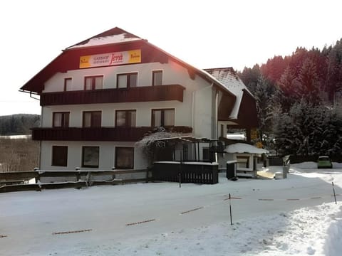 Jerà am Furtnerteich&Grebenzen Hotel - Ristorante Hotel in Carinthia, Austria
