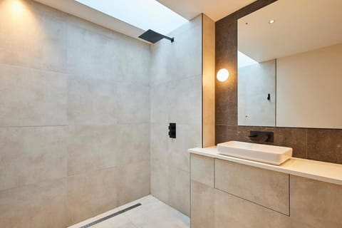 Sleeper Cottage - Sleeps 8 Vacation rental in England