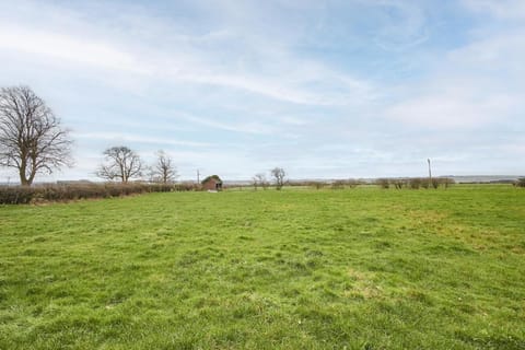 Sleeper Cottage - Sleeps 8 Vacation rental in England