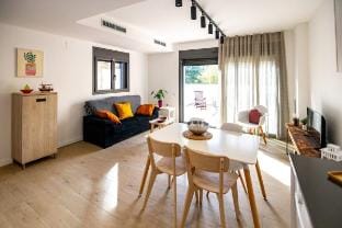 GL 0 - Condominium with new terrace Vacation rental in Badalona