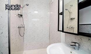 Kunda House Old Grange - Double Room 1 Apartment in Metropolitan Borough of Solihull