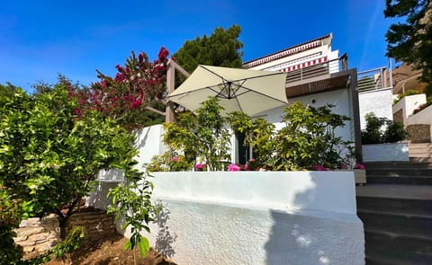 Villa Yolanda 2 - DORA:  luxury studio, sea view Vacation rental in Poros