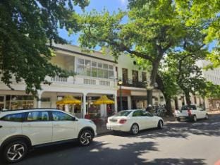 PinotageLuxuryCollection 16 Ryneveld Plaza Apartment in Stellenbosch