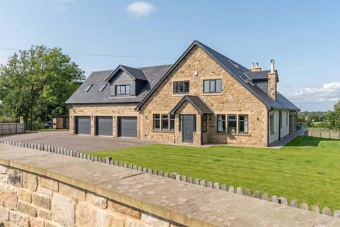 Northern Hideaways Oakfield Lodge, Ponteland Vacation rental in Newcastle upon Tyne