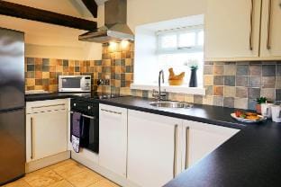 Bramble Barn - Private Sauna and Hot Tub Vacation rental in Filey