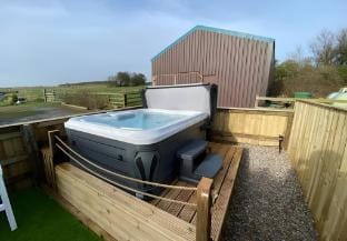 Barn Cottage Deluxe - Hot tub Vacation rental in Filey