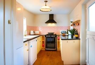 Croft Cottage - Quiet residential area Vacation rental in Filey