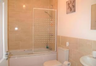 Jubilee House - 4 bedroom central house - bright Vacation rental in Filey