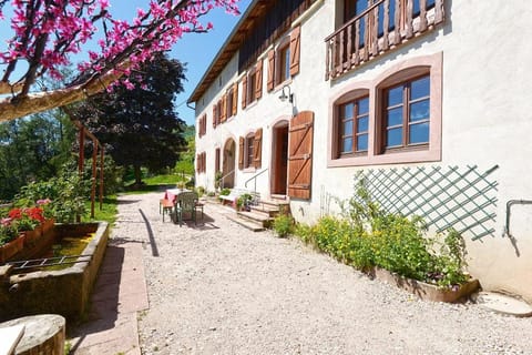 Gite de la ferme de la Bouille Hotel in Vosges