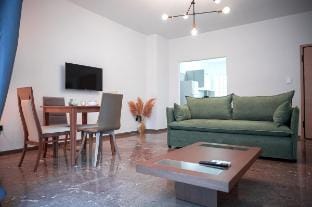 Grec Maison Piraeus Family Apartment with Balcony Vacation rental in Pireas