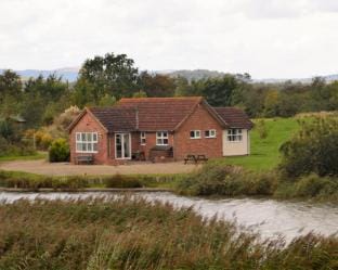 Dragonfly Stays at Lower Lakes Vacation rental in Sedgemoor