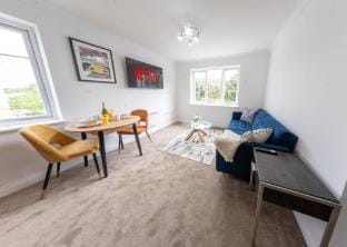 Crossley Flat #6 - Great Location - Free Parkiing Apartment in England