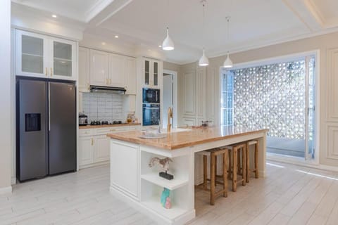 The Beautiful Villa, Casa Sara Hotel in North Kuta