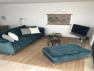 Stunning Seafront Apartment in Vinie, Croatia Apartment in Split-Dalmatia County