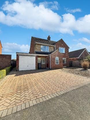 Sleeps 7 Large 4 bed house Bottesford Village Vacation rental in South Kesteven District