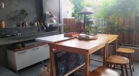 Homestay omah  Vacation rental in Kerambitan