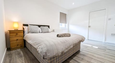 Central Apartments - Private Kitchens & Bathrooms Apartment in Portsmouth