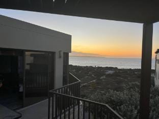 Whispering Waves - Serene Langebaan Getaway with Breathtaking Views Vacation rental in Western Cape