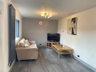 3-bedroom Warm and sweet Terrace house Vacation rental in Warrington