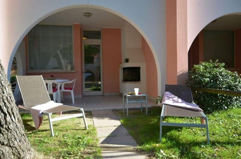 Spacious and comfortable villa with garden and outdoor pool Hotel in Bibione