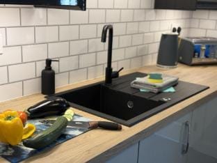 Modern 2-Bed House with EV charger - Hosted by Hutch Lifestyle Vacation rental in Warwick