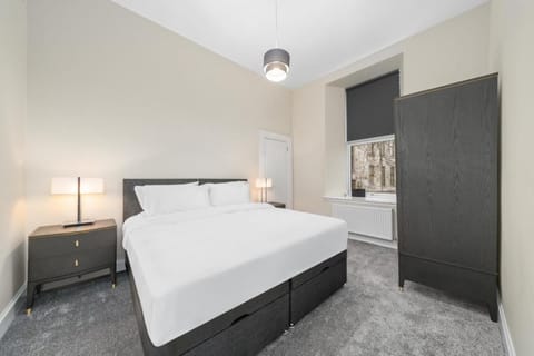 Paisley Road Courtyard Hotel in Glasgow