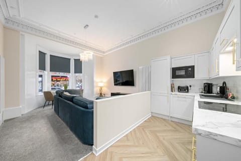 Paisley Road Courtyard Hotel in Glasgow