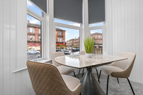 Paisley Road Courtyard Hotel in Glasgow