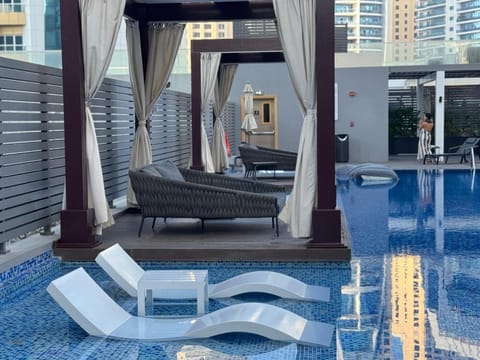 STUDIO ONE Stunning Marina View - TIE Bed and Breakfast in Dubai