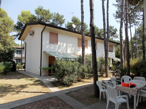 Luminous flat in Bibione with garden Apartment in Bibione