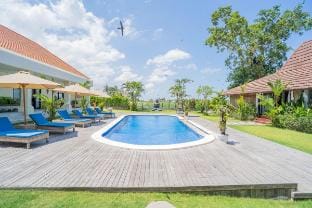 Villa Taman Sari - 3BR Villa near Tanah lot Villa in Kediri