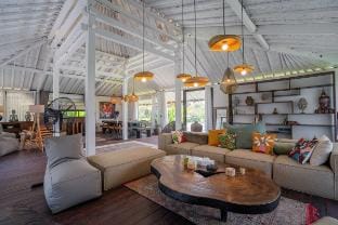 Villa Taman Sari - 3BR Villa near Tanah lot Villa in Kediri