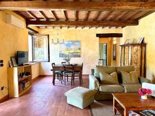 Sangiovese Lux home with pool a Fontanaro Property Villa in Umbria