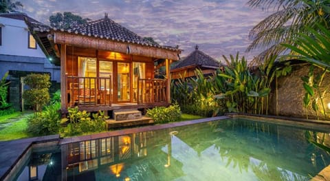 Villa Kayu By Mardika Hotel in Abiansemal