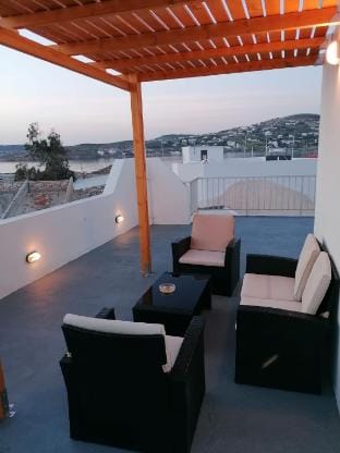 Stephany's Skyline Studio Apartment in Paros