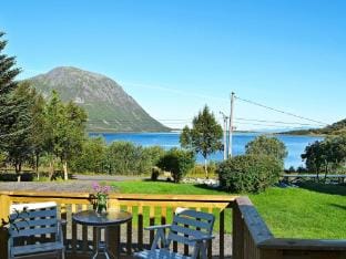 person holiday home in LAUPSTAD Vacation rental in Lofoten