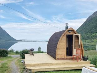 person holiday home in LAUPSTAD Vacation rental in Lofoten