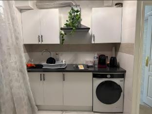 Lux Black&White - in Paris Vacation rental in Drancy