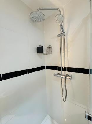 Lux Pink Rose - Paris Apartment in Drancy