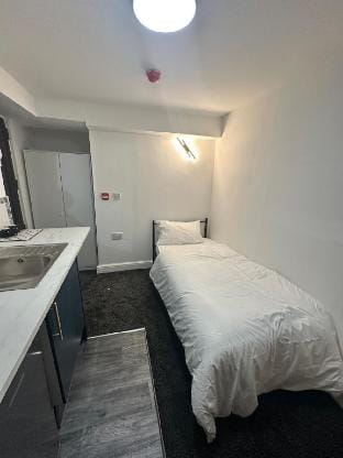 Room 6 NG3 2AZ Vacation rental in Nottingham