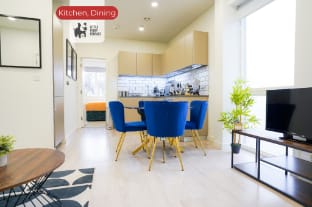 Artsy Modern Flat with Free Parking, Gym & Roof Garden Apartment in Stevenage