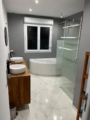 House with outdoor Jacuzzi Vacation rental in Wallonia, Belgium