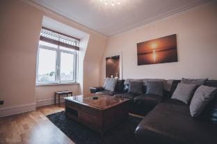 Prime 2 Bedroom City Centre Apt Apartment in Aberdeen