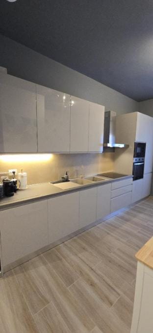 Jungle Sunshine Apartment 1 bedroom, two baths Apartment in Alessandria